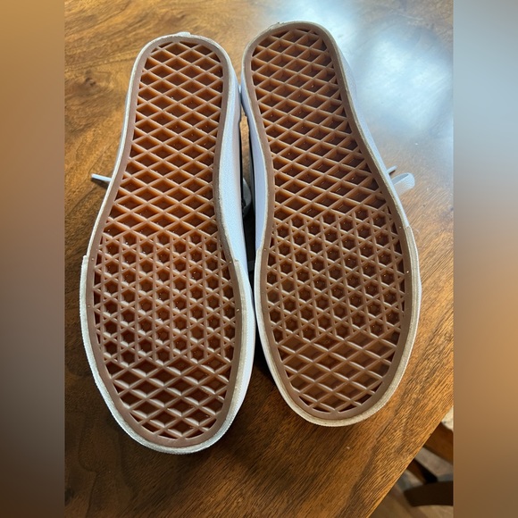 Vans - Picture 6 of 6